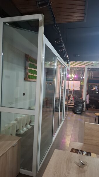 Vand vitrina termopan